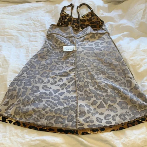 EUC  Knights slip shape wear -Large - Picture 9 of 9